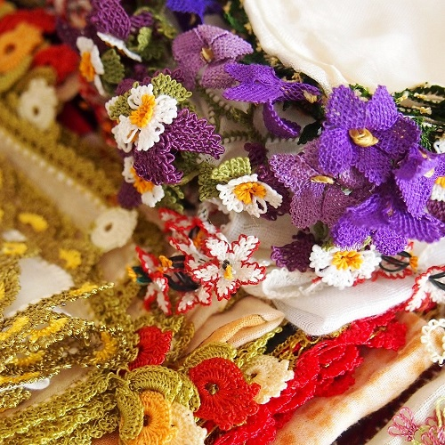 日本の絹糸で作る トルコ伝統手芸イーネ・オヤ