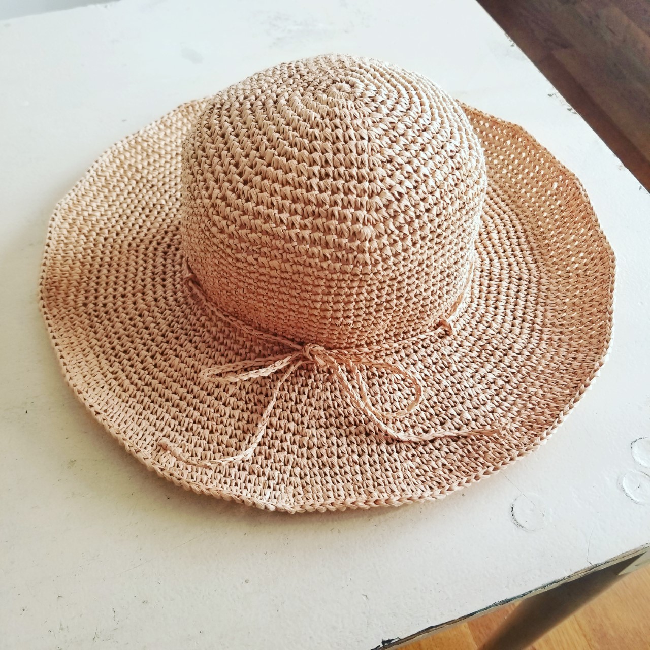 マニラヘンプヤーンで編む麦わら帽子